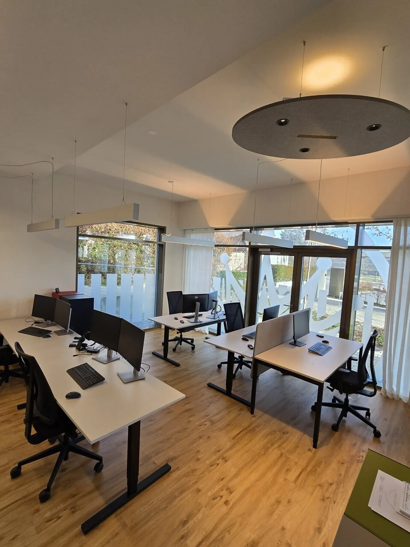 Votre nouvel espace commercial moderne lumineux et accueillant - Photo 13 sur 13