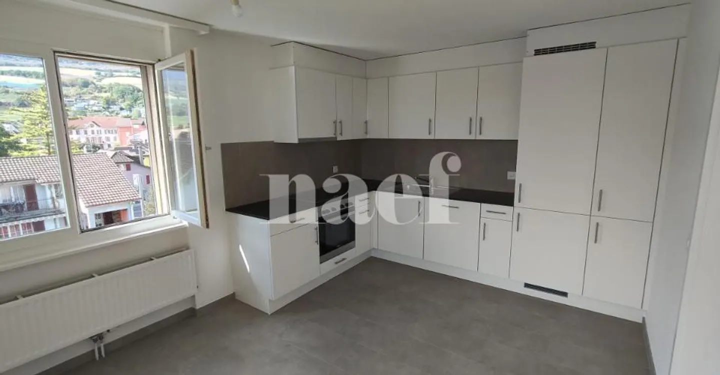 Appartement spacieux 4.5 pièces - Photo 1 sur 9
