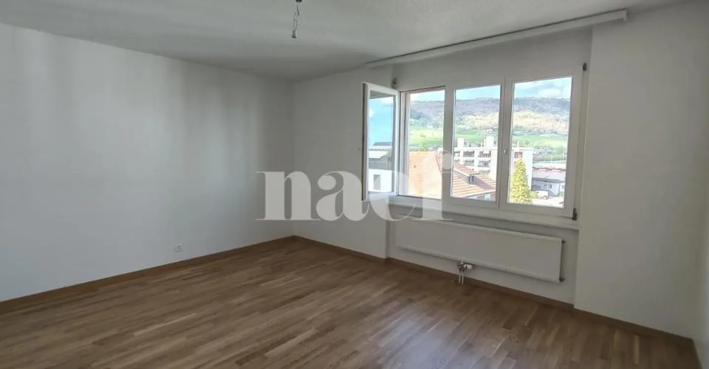 Appartement spacieux 4.5 pièces - Photo 6 sur 9