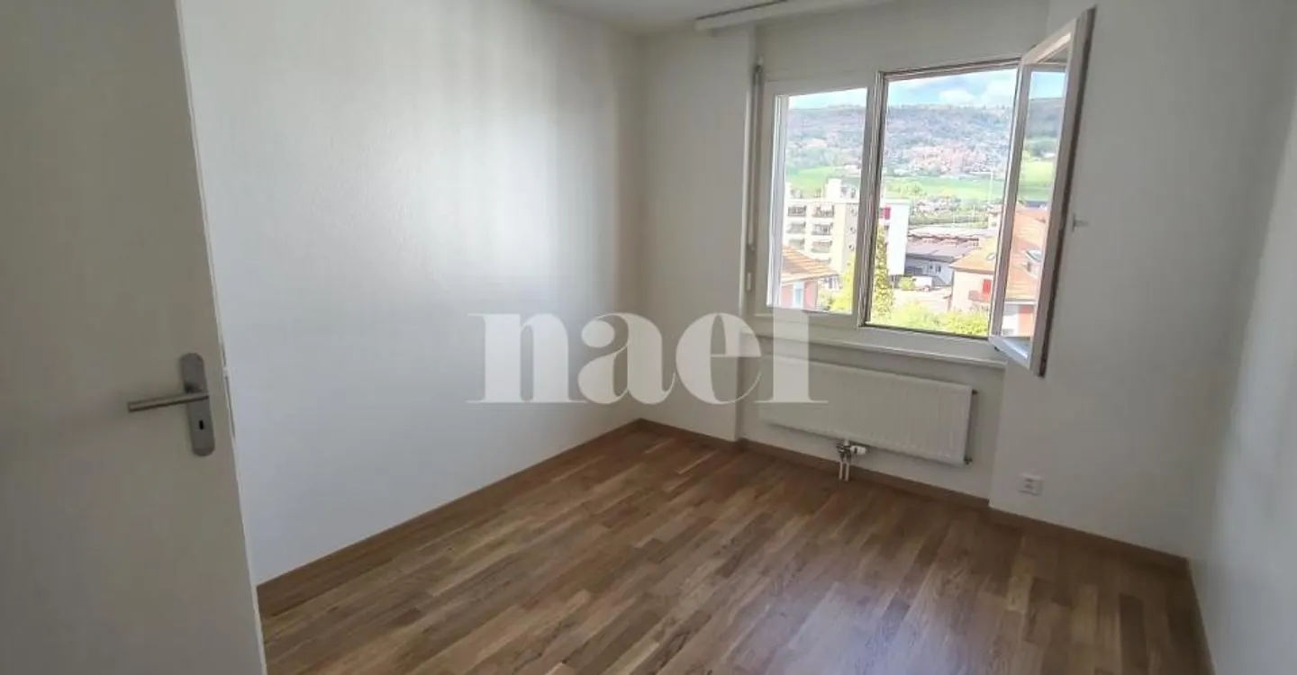 Appartement spacieux 4.5 pièces - Photo 7 sur 9
