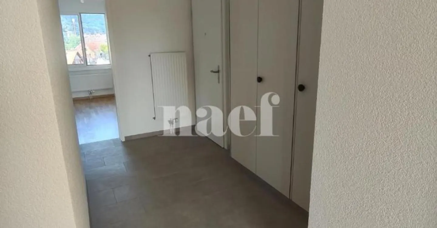 Appartement spacieux 4.5 pièces - Photo 8 sur 9