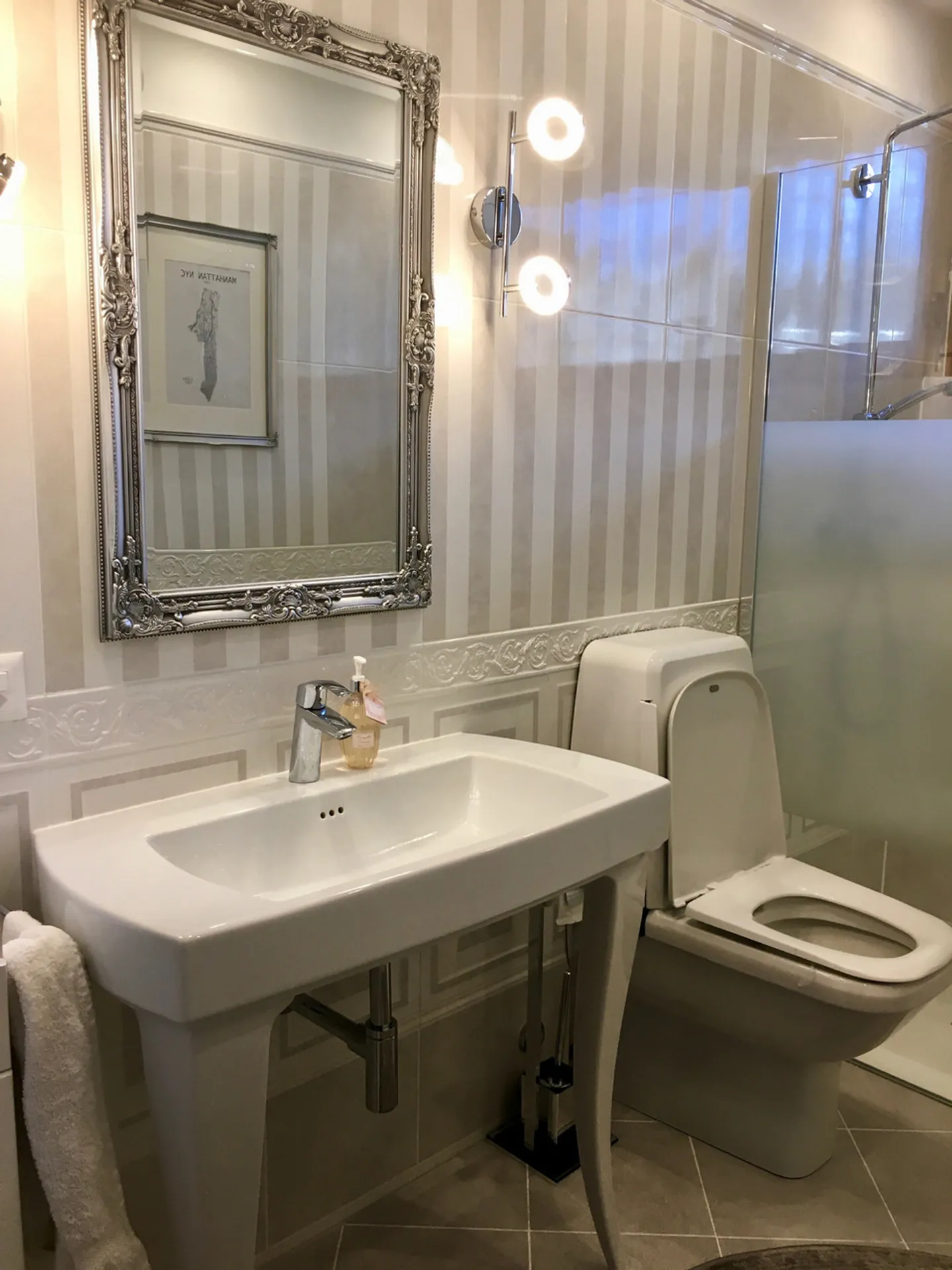 Charmante renovierte Wohnung in einer Villa mit Schwimmbad - Foto 7 von 13