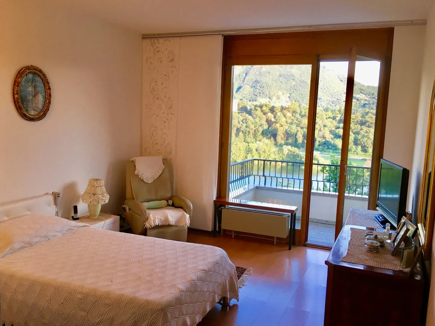 Charmante renovierte Wohnung in einer Villa mit Schwimmbad - Foto 9 von 13