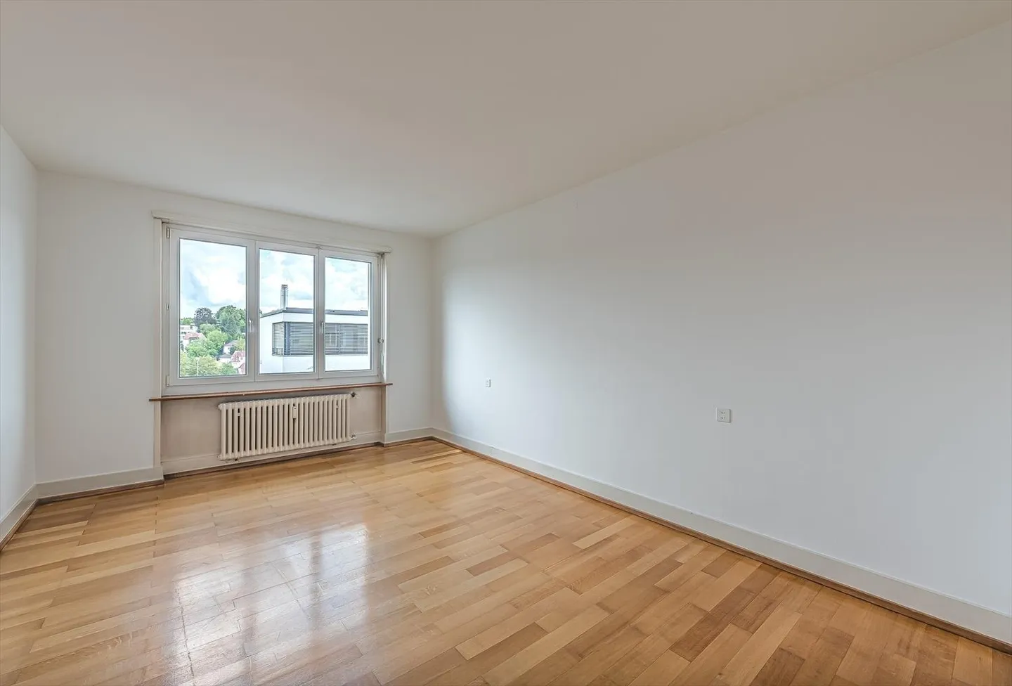 Your new home in Binningen! - Photo 6 of 10