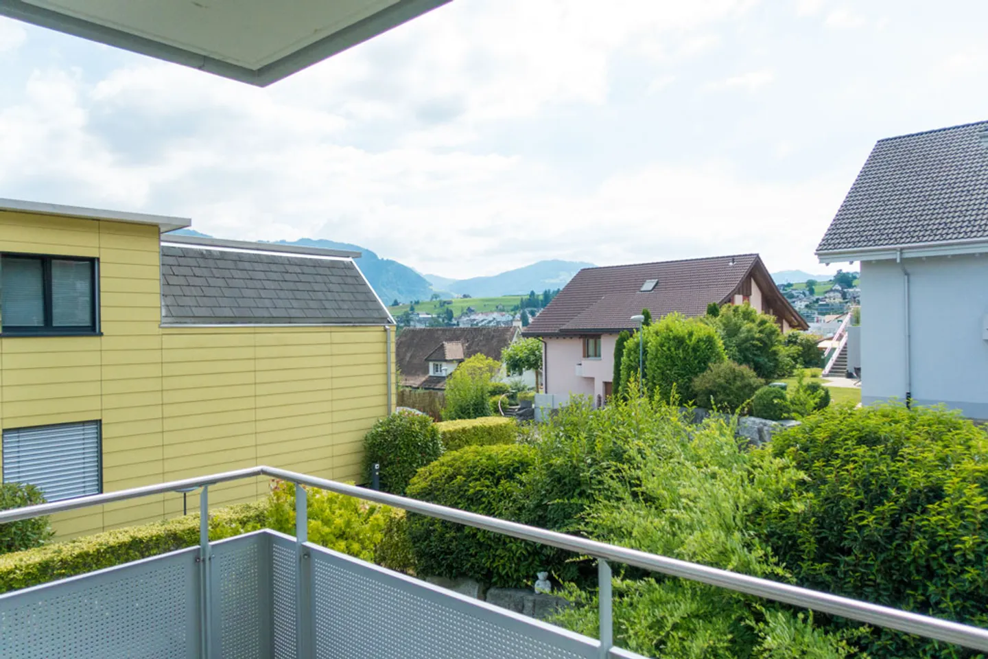 La tua nuova casa a Tuggen appartamento 4.5 stanze - Foto 2 di 12