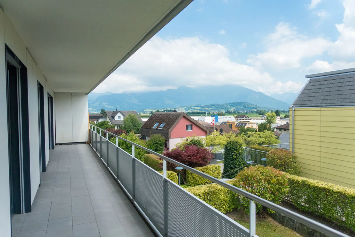 La tua nuova casa a Tuggen appartamento 4.5 stanze - Foto 3 di 12