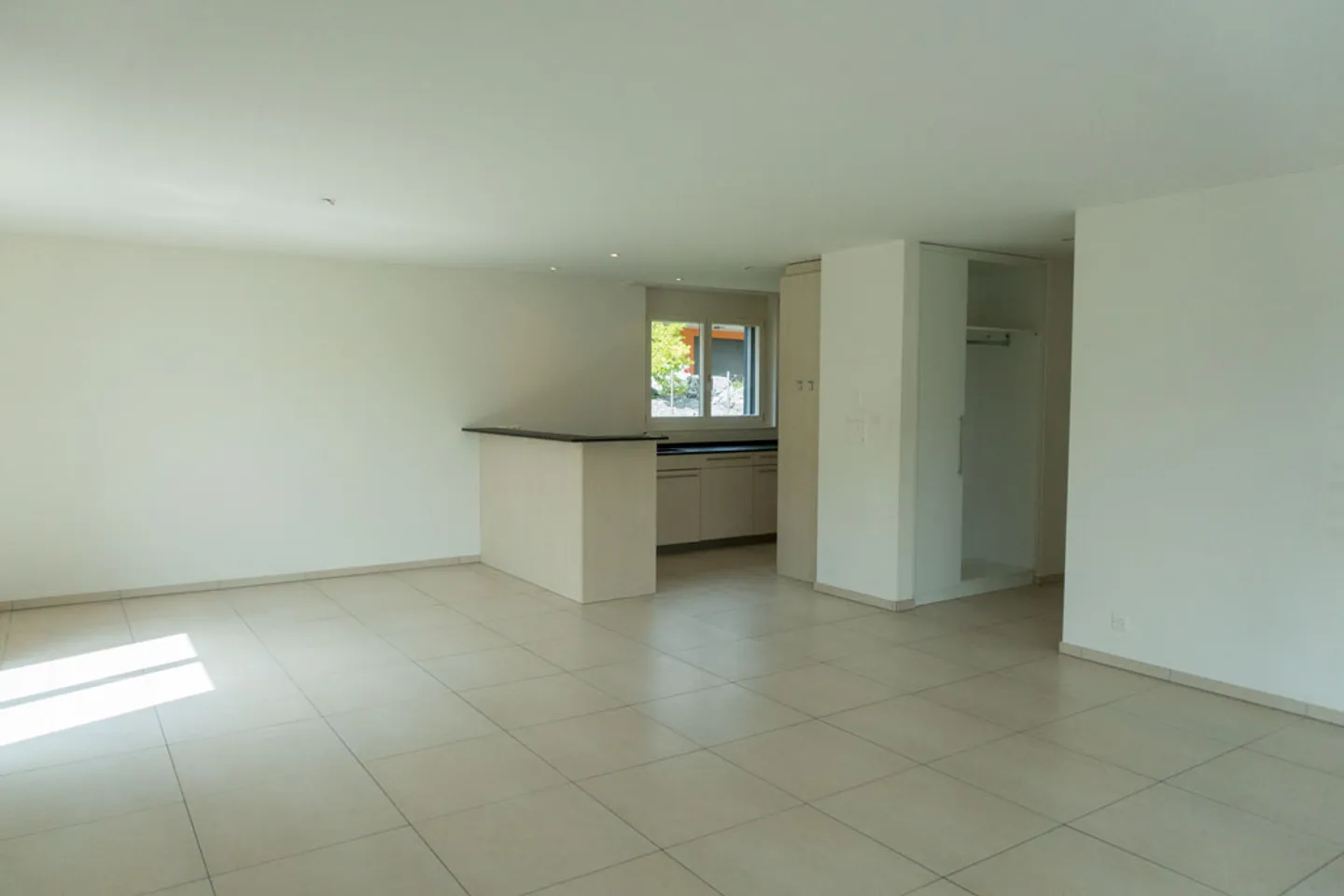La tua nuova casa a Tuggen appartamento 4.5 stanze - Foto 5 di 12