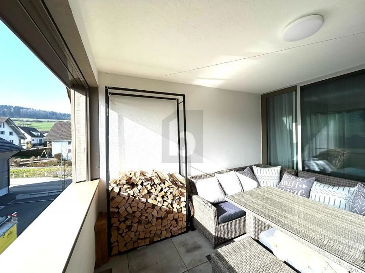 ISOLATION PHONIQUE ET ATMOSPHÈRE CHAUDE - Photo 1 sur 6