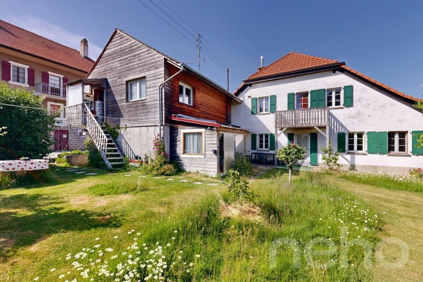 House with character and 3 apartments, garden and view - great potential - Photo 3 of 12