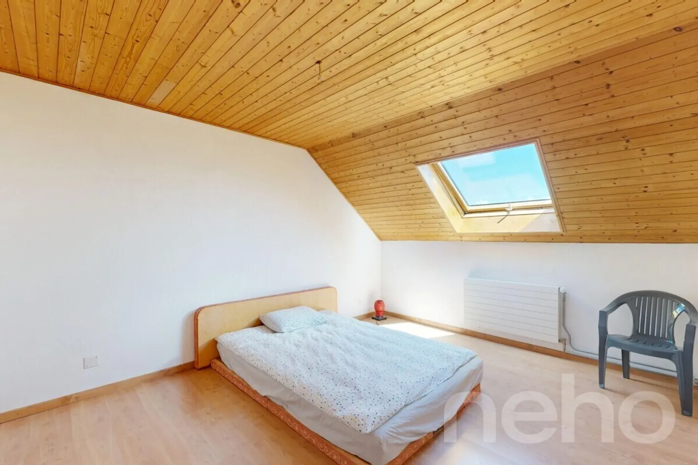 House with character and 3 apartments, garden and view - great potential - Photo 9 of 12