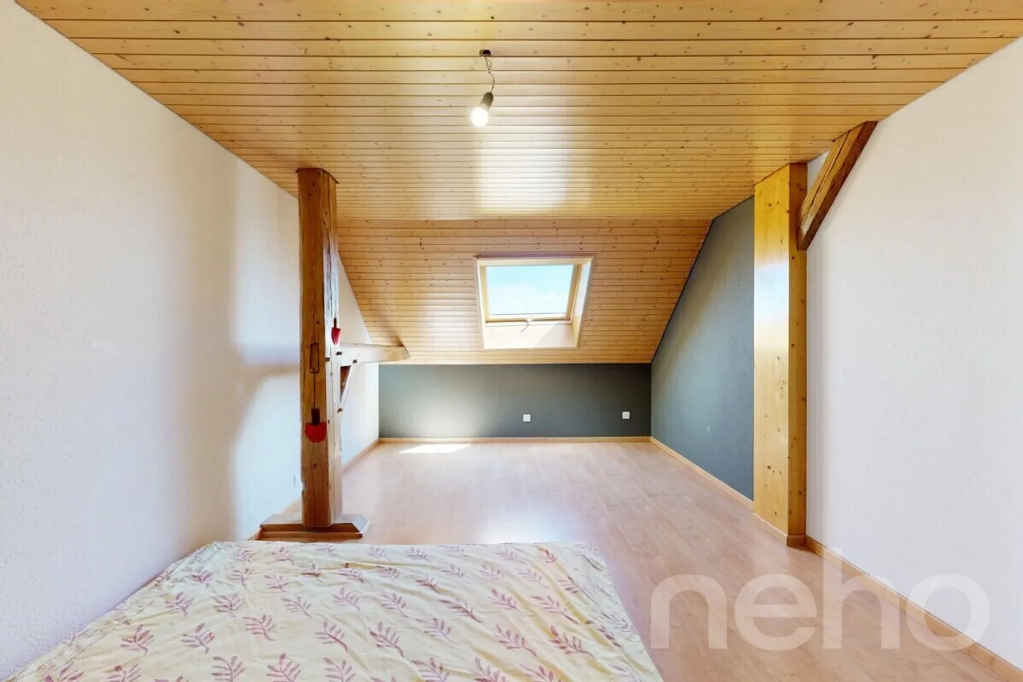 House with character and 3 apartments, garden and view - great potential - Photo 10 of 12