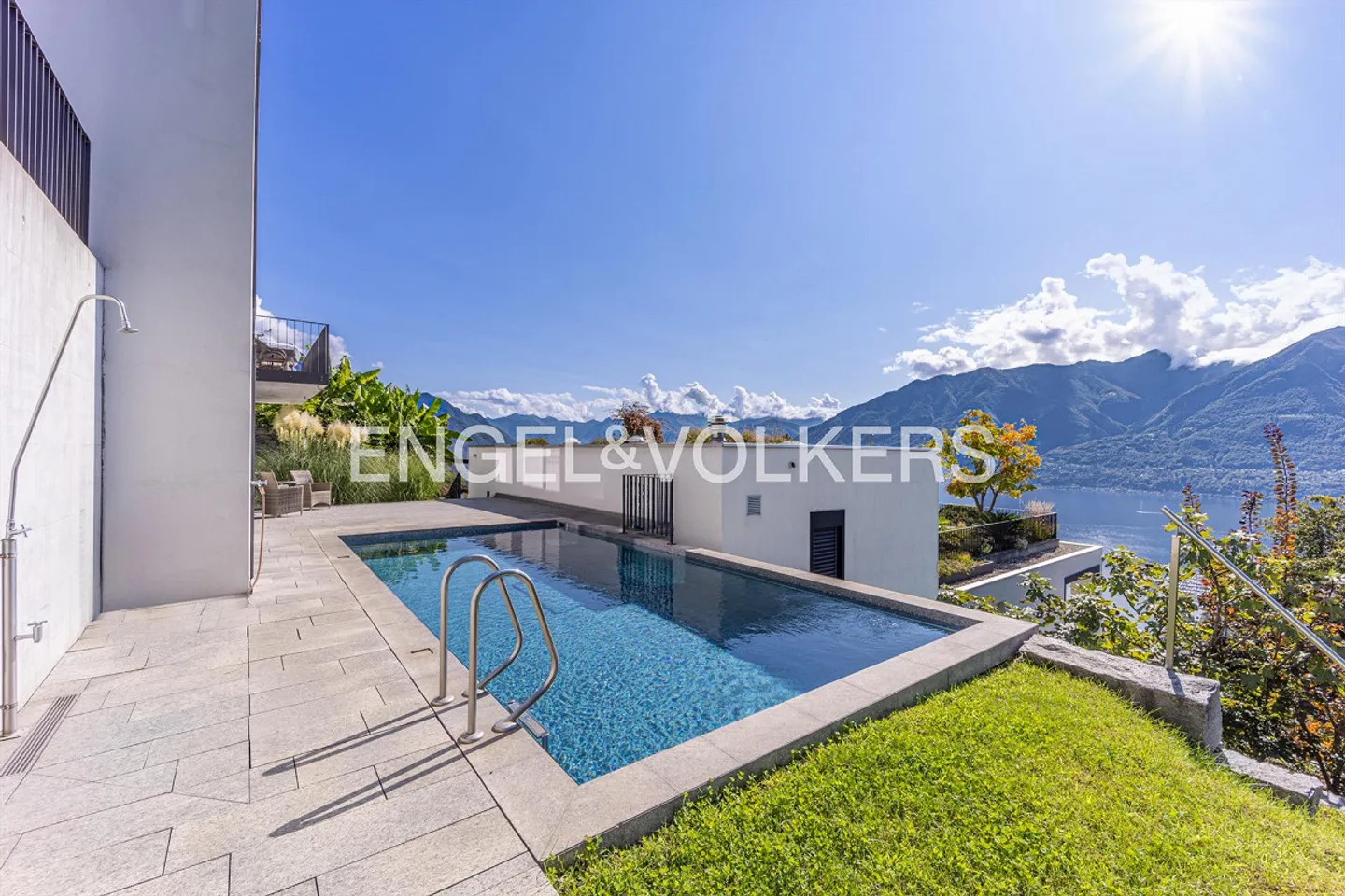 Appartement 2,5 pièces avec terrasse de rêve et piscine (69) - Photo 7 sur 9