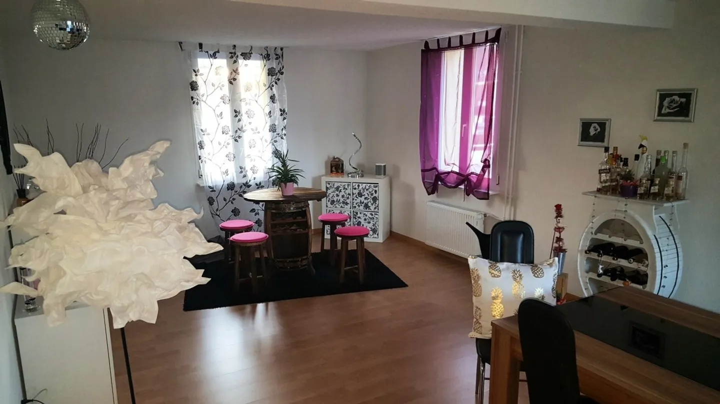 Residential and commercial building in a good location - Photo 8 of 12