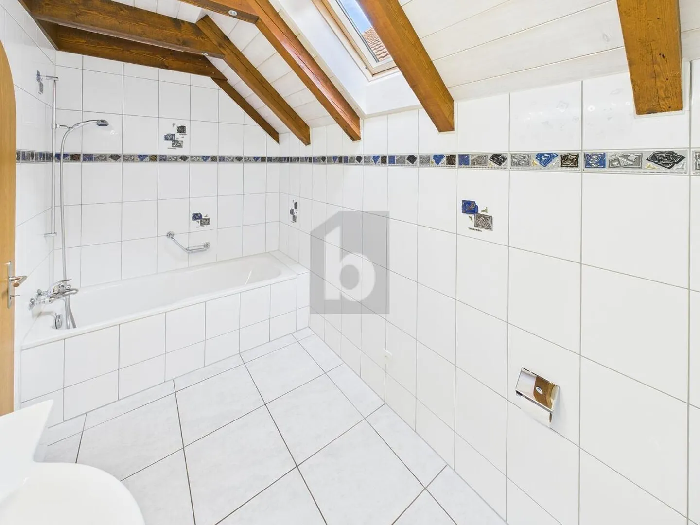 Charmantes Dachgeschoss in Mattstetten - Foto 4 von 6