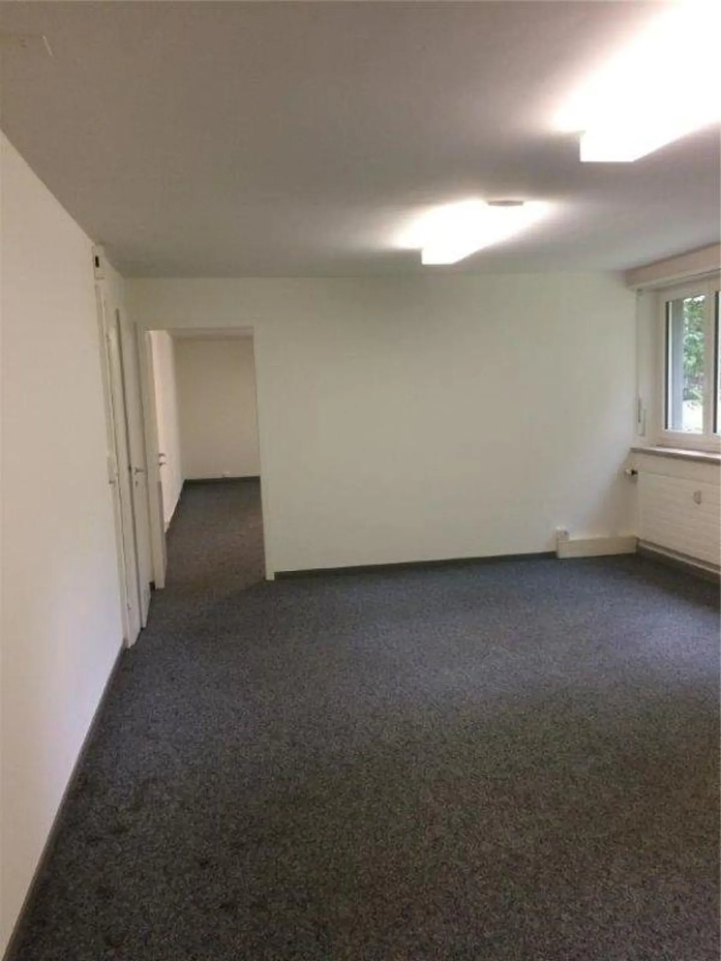 Office in a central location in the Gellert district - Photo 2 of 6