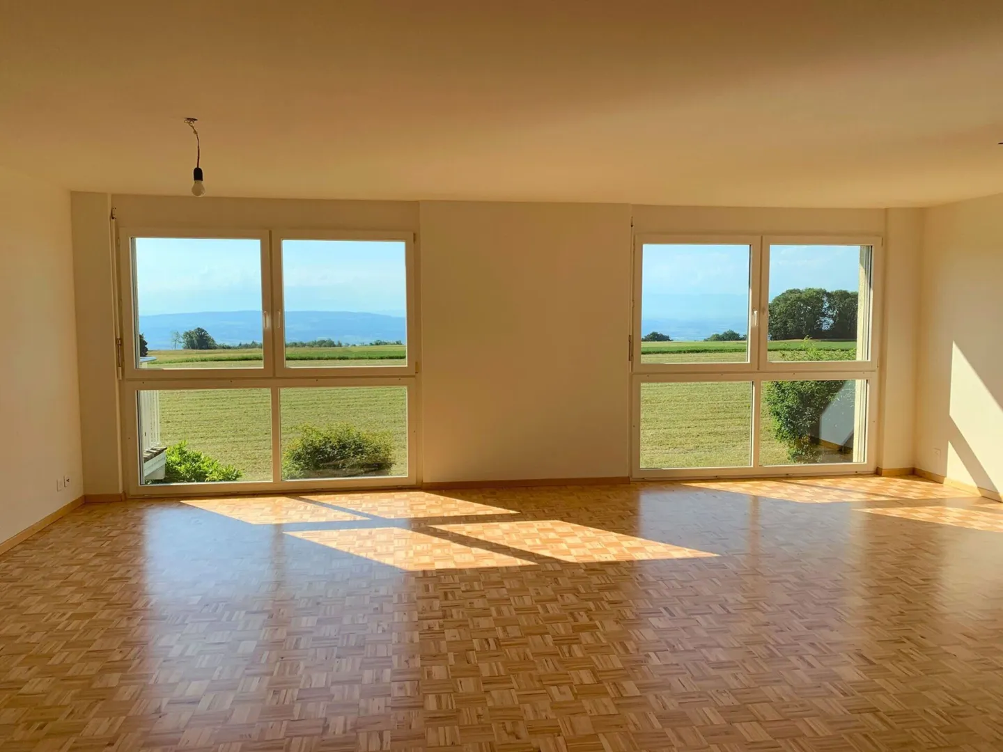 Due case a tre famiglie con vista da sogno - Foto 9 di 15
