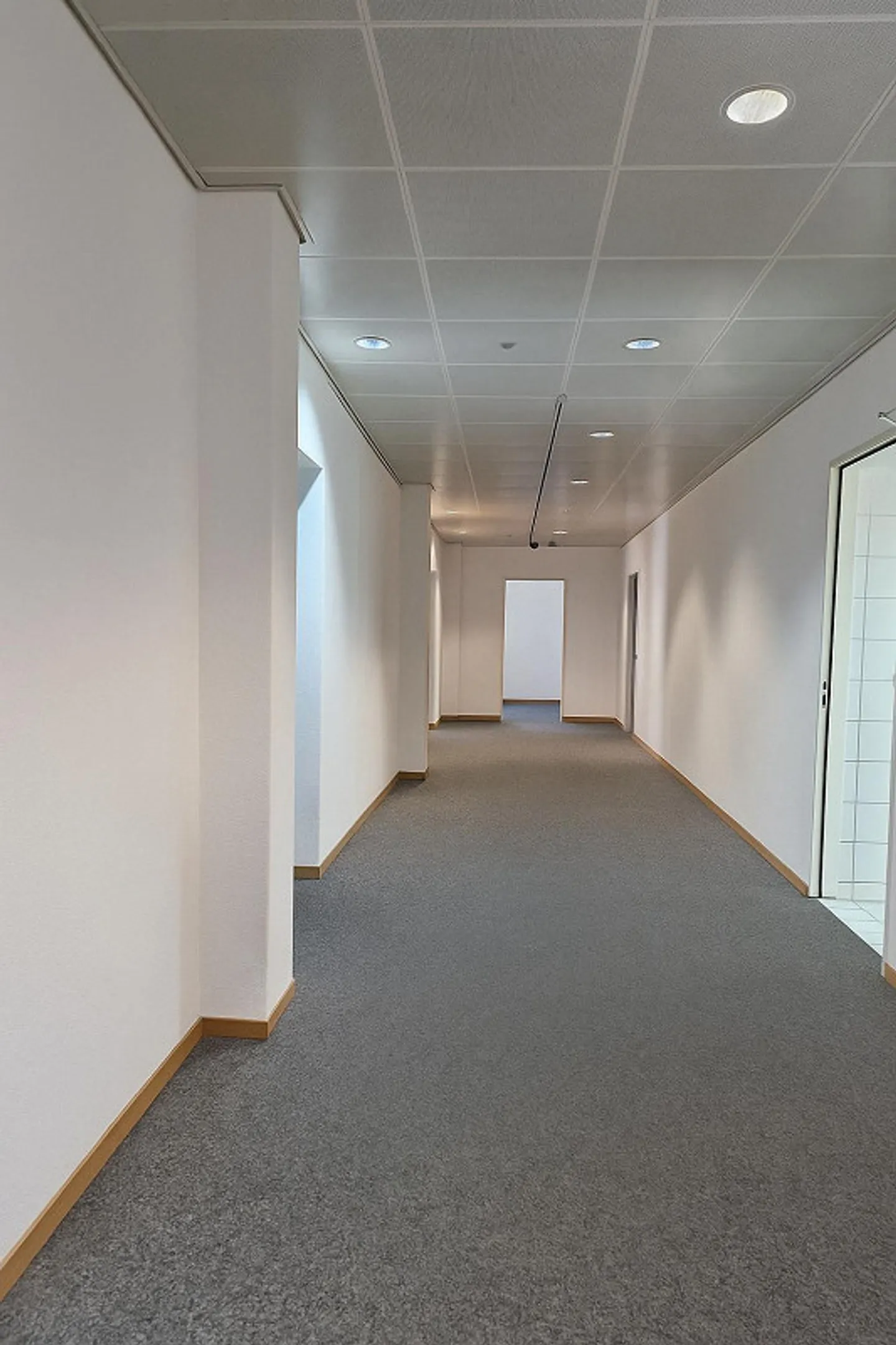 Ideale per i pendolari - 4 min dalla stazione principale - Foto 5 di 8