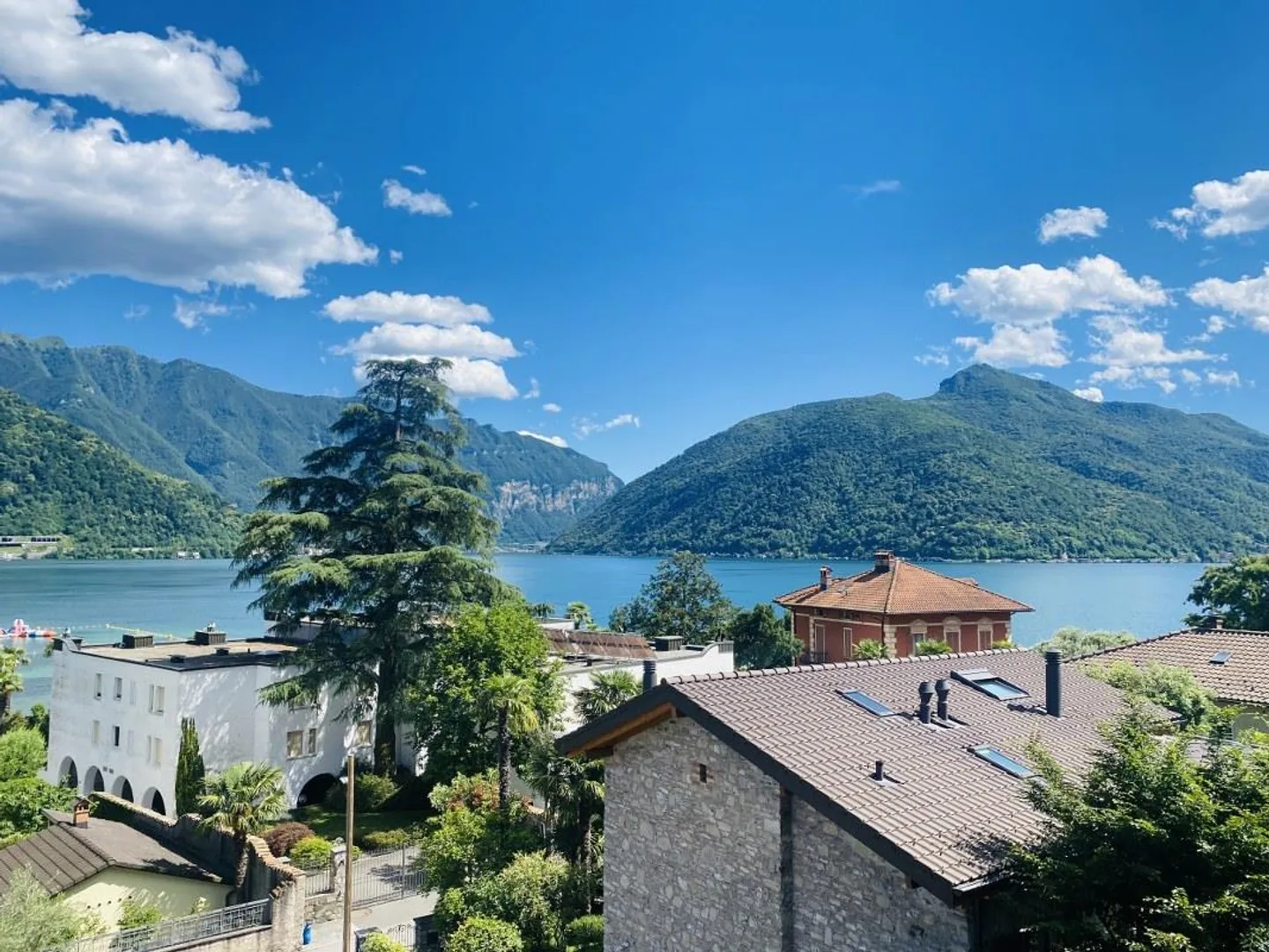 SPLENDID PENTHOUSE - 5 ROOMS WITH PANORAMIC TERRACE OVERLOOKING THE LAKE - Photo 1 of 8