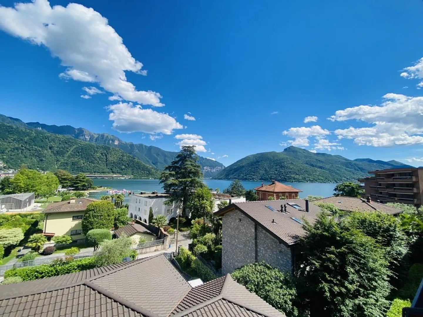 SPLENDID PENTHOUSE - 5 ROOMS WITH PANORAMIC TERRACE OVERLOOKING THE LAKE - Photo 8 of 8