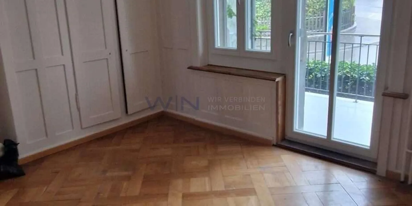 Appartement Art Nouveau de 4,5 pièces avec balcon - Photo 1 sur 9