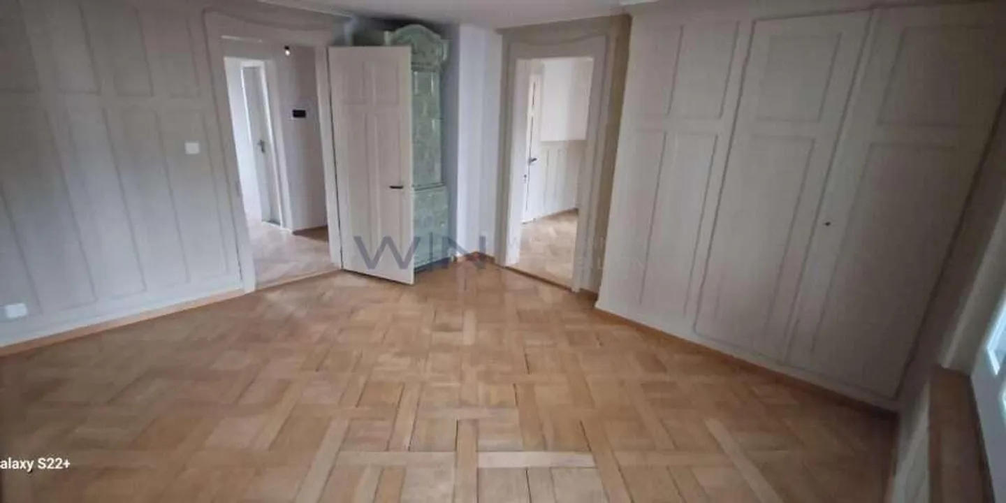 Appartement Art Nouveau de 4,5 pièces avec balcon - Photo 3 sur 9