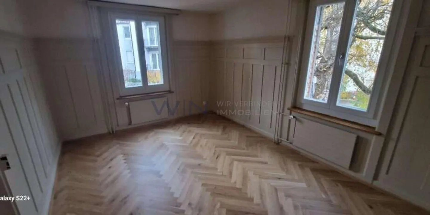 Appartement Art Nouveau de 4,5 pièces avec balcon - Photo 4 sur 9