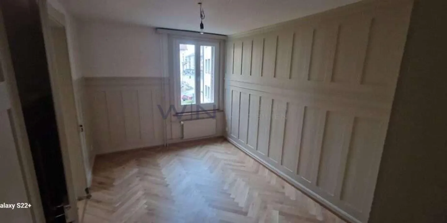Appartement Art Nouveau de 4,5 pièces avec balcon - Photo 5 sur 9