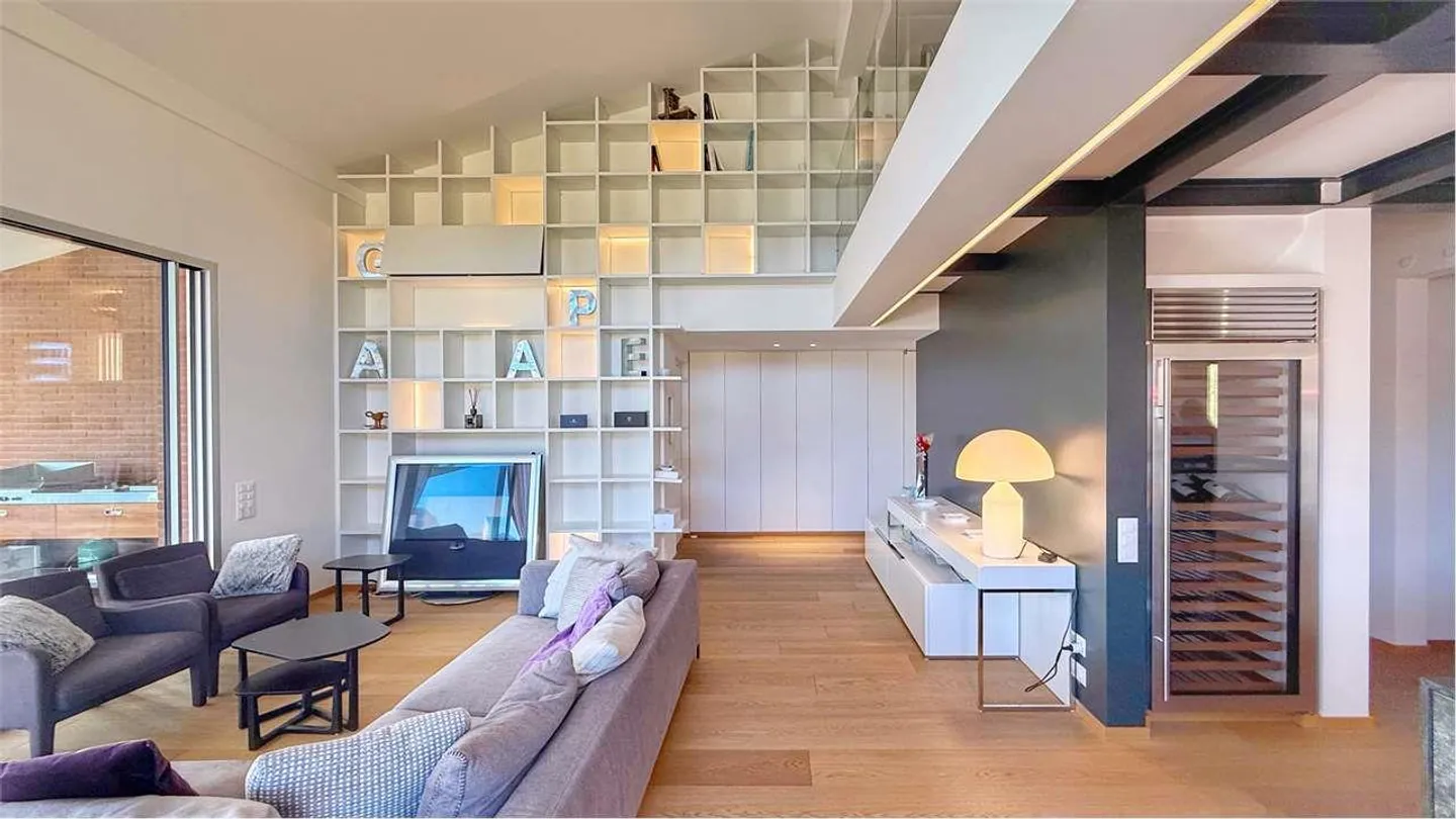 Wunderschönes Dachgeschoß-Duplex mit Seeblick zum Verkauf - Foto 4 von 13