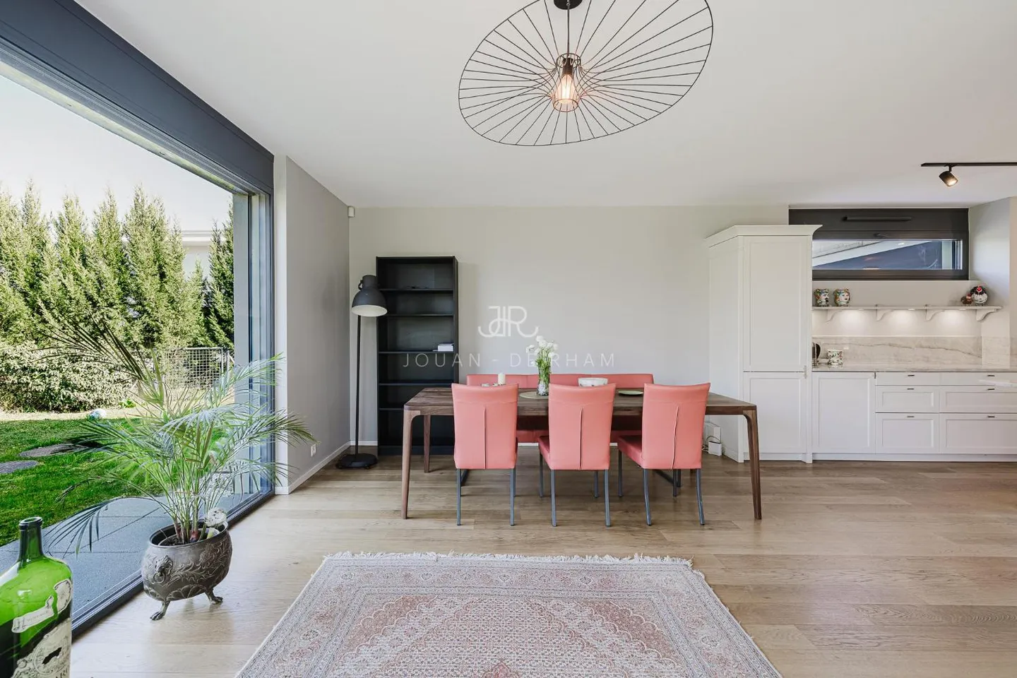 Wunderschöne zeitgenössische Familienvilla - Foto 3 von 10