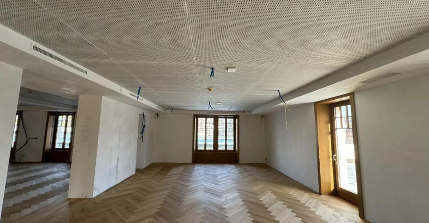 High-end office 170 m² + terrace 118 m² - Photo 2 of 5