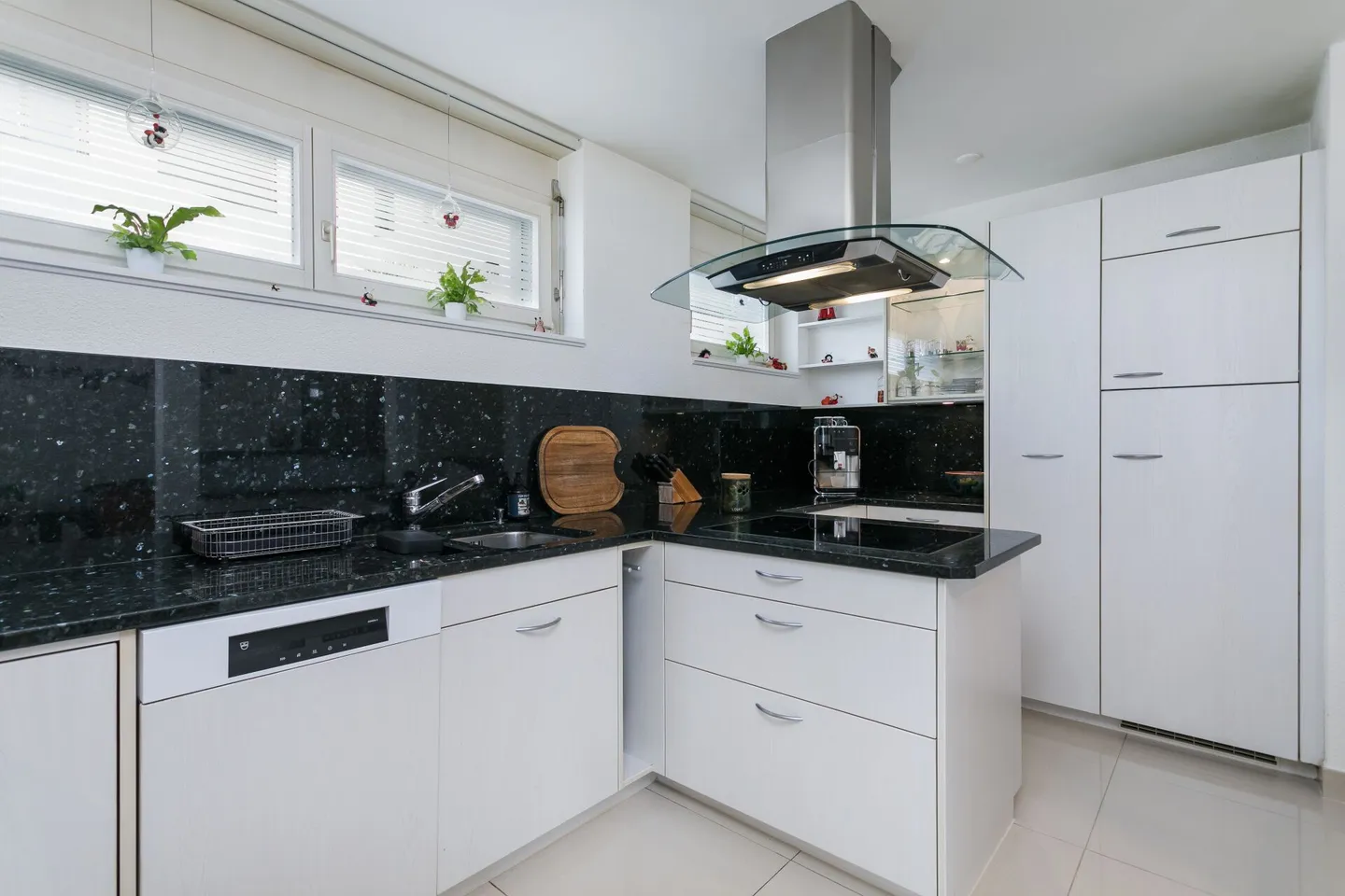 4.5-Room Terrace House in the Best View Location in Küssnacht am Rigi - Photo 10 of 12