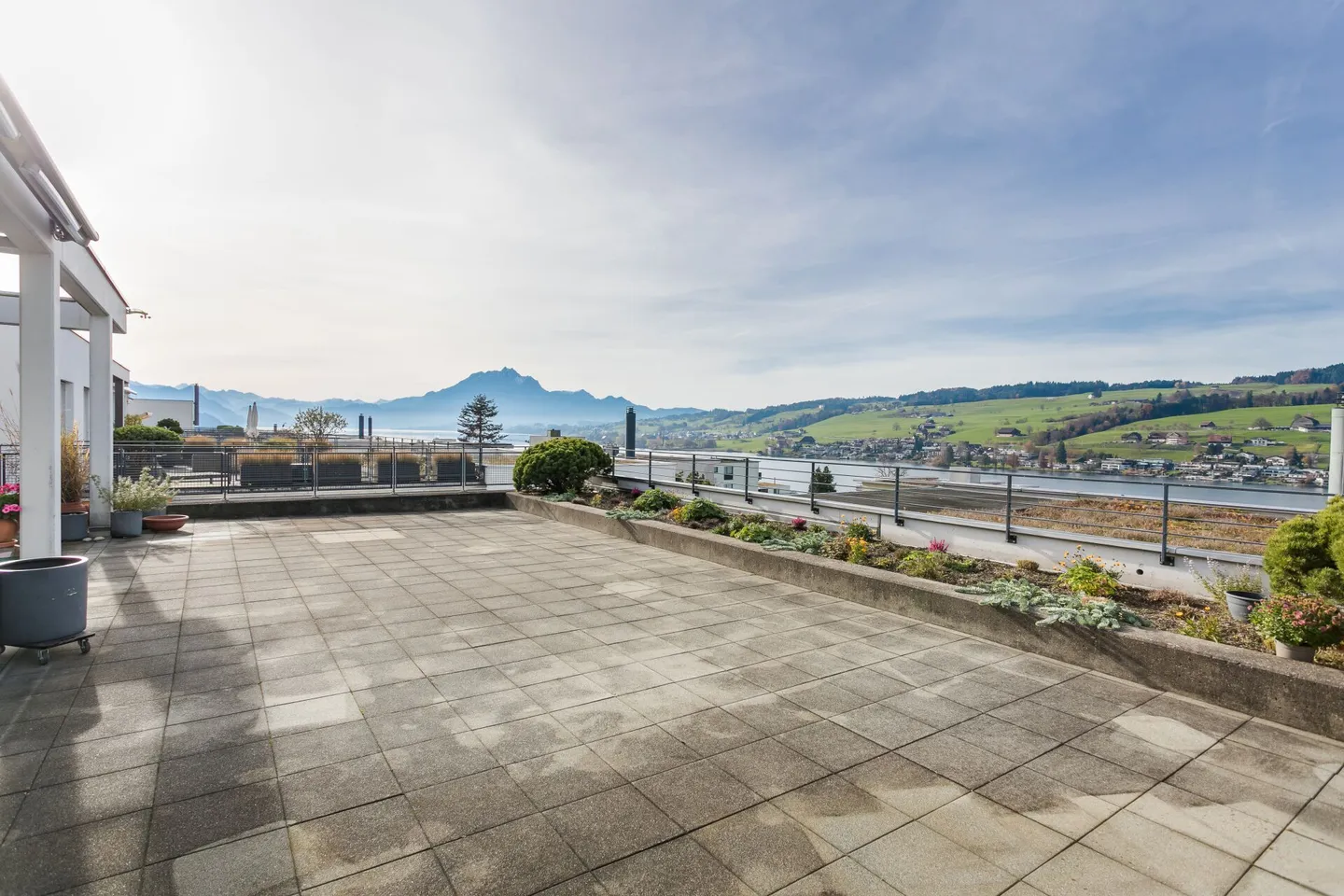 4.5-Room Terrace House in the Best View Location in Küssnacht am Rigi - Photo 12 of 12