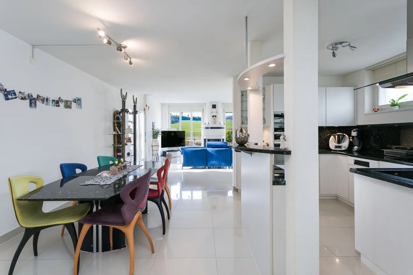 4.5-Room Terrace House in the Best View Location in Küssnacht am Rigi - Photo 4 of 12