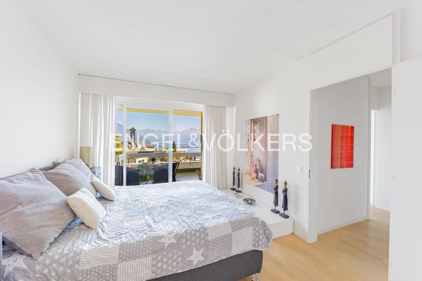 4.5 Room Apartment with Beautiful Lake View (45) - Photo 6 of 12
