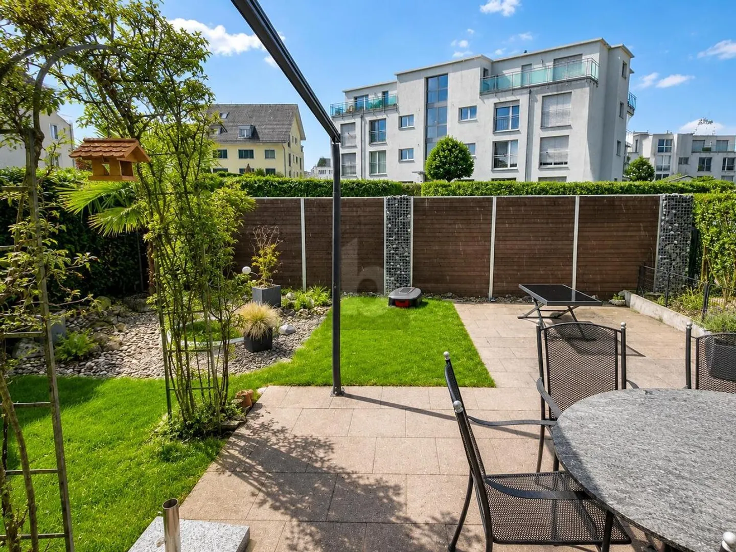 Familienparadies mit sonnigem Garten - Foto 1 von 4