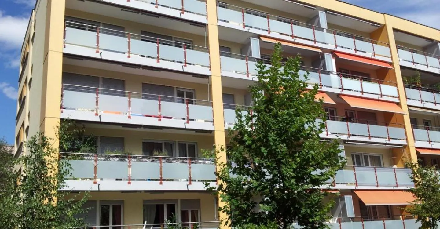 Bright accommodation in a quiet neighborhood. - Photo 2 of 2
