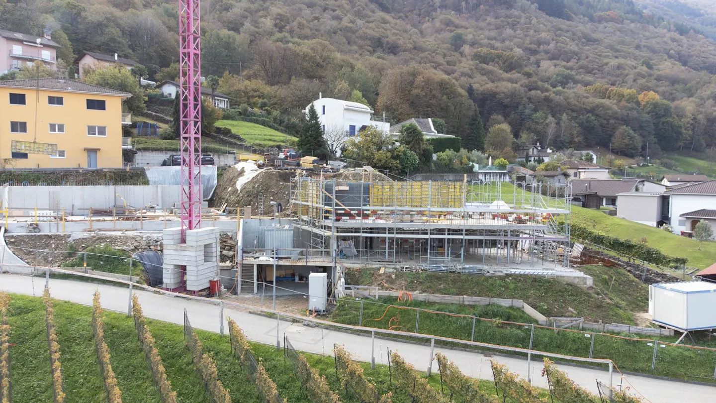 Modern single-family villa under construction with garden in Camorino - Photo 7 of 10