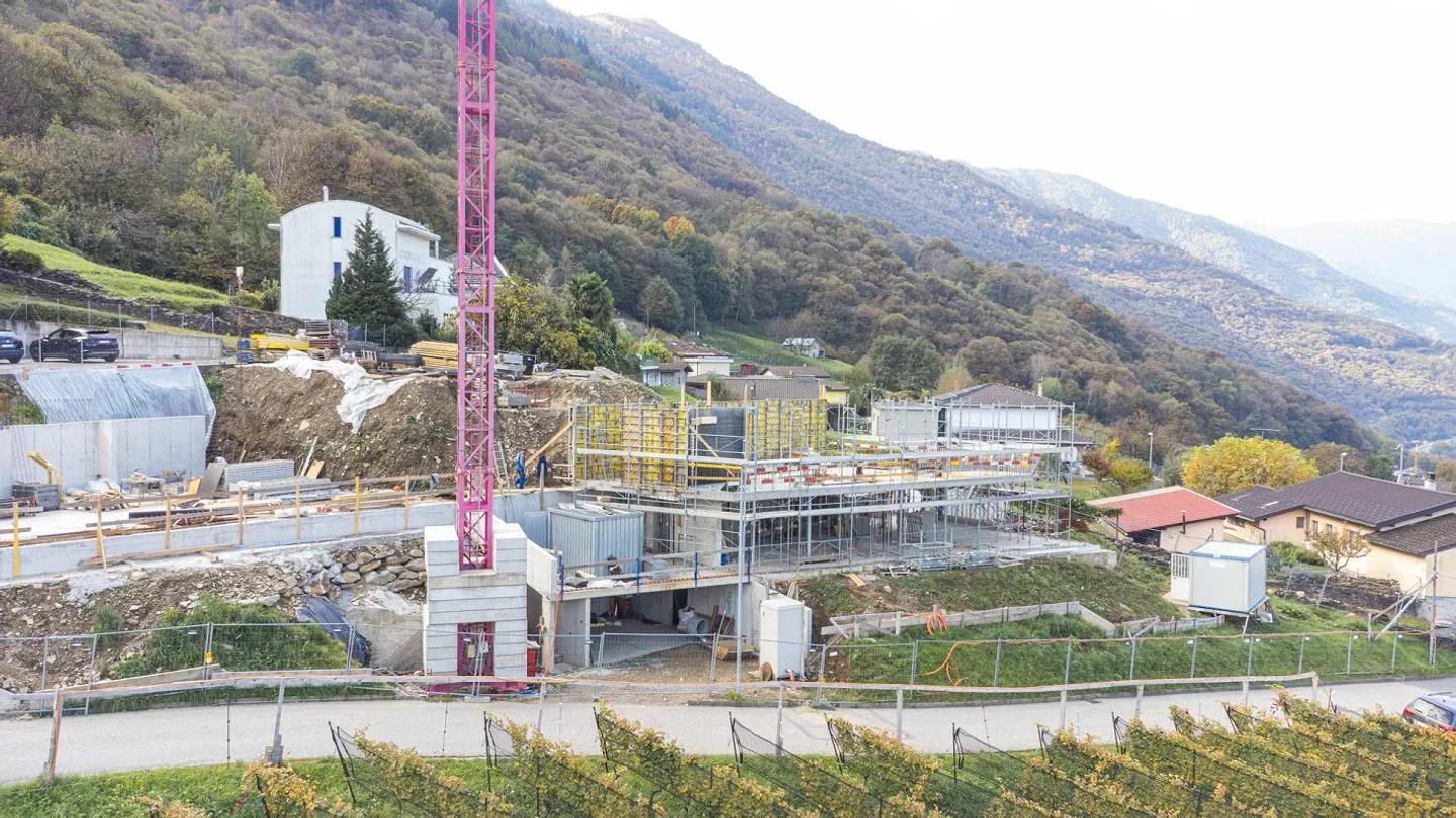 Modern single-family villa under construction with garden in Camorino - Photo 8 of 10