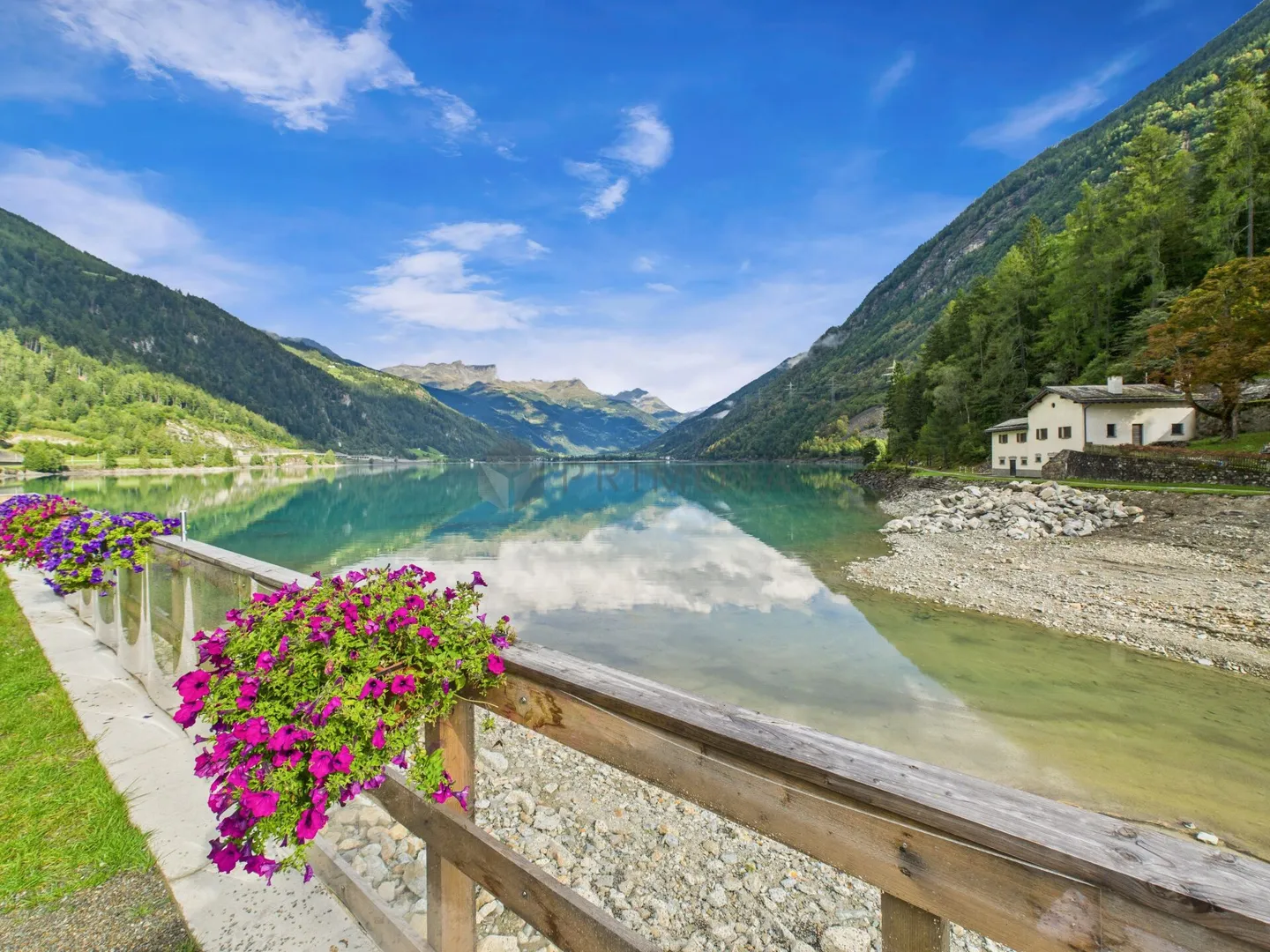 Albergo Miralago - where charm and tranquility find a home and hospitality flourishes - Photo 1 of 33