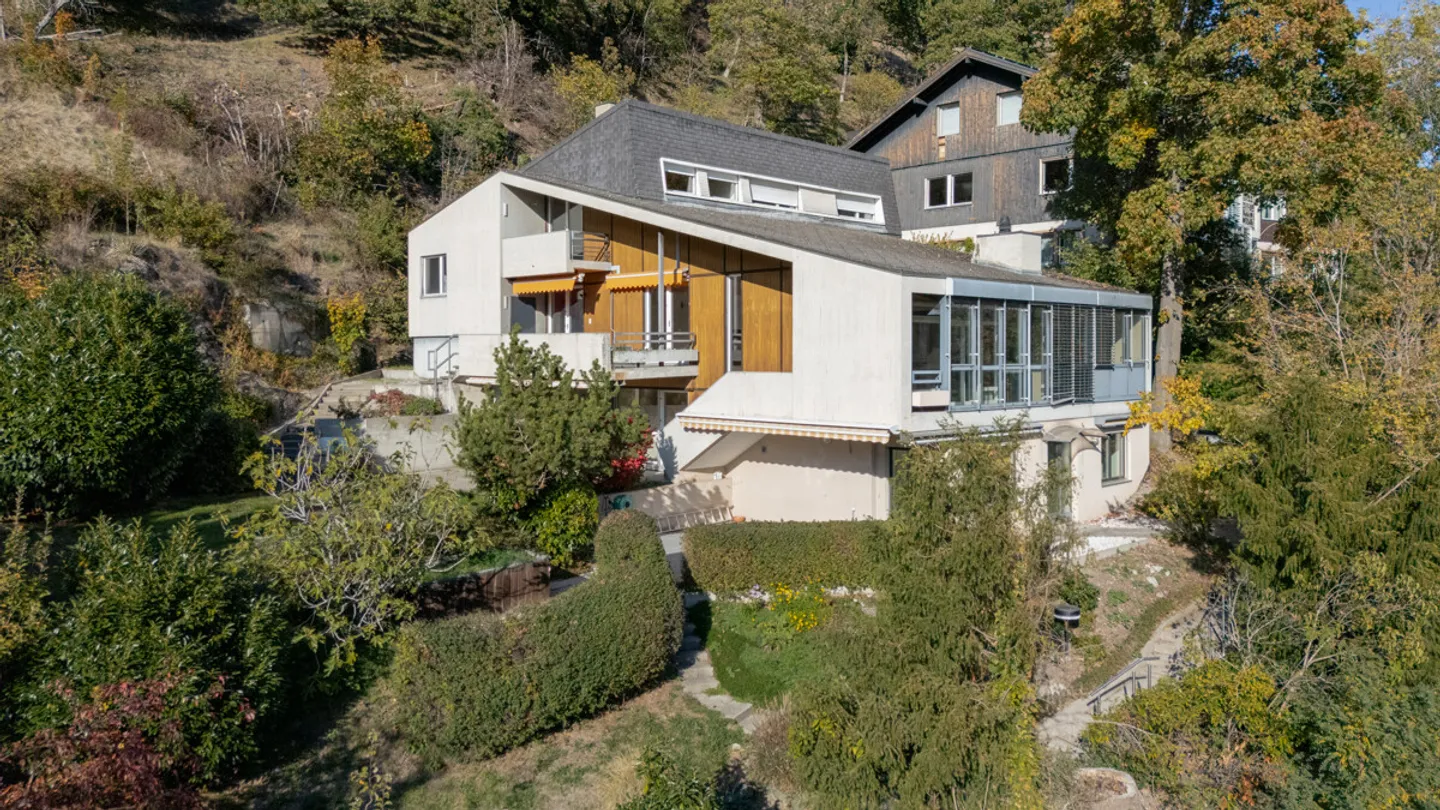 Maison spacieuse avec un appartement séparé dans un emplacement ensoleillé - Photo 2 sur 13