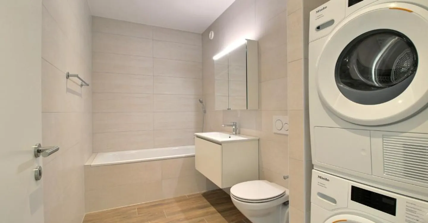 Exceptional 5.5-room apartment for rent in Marly! - Photo 4 of 13