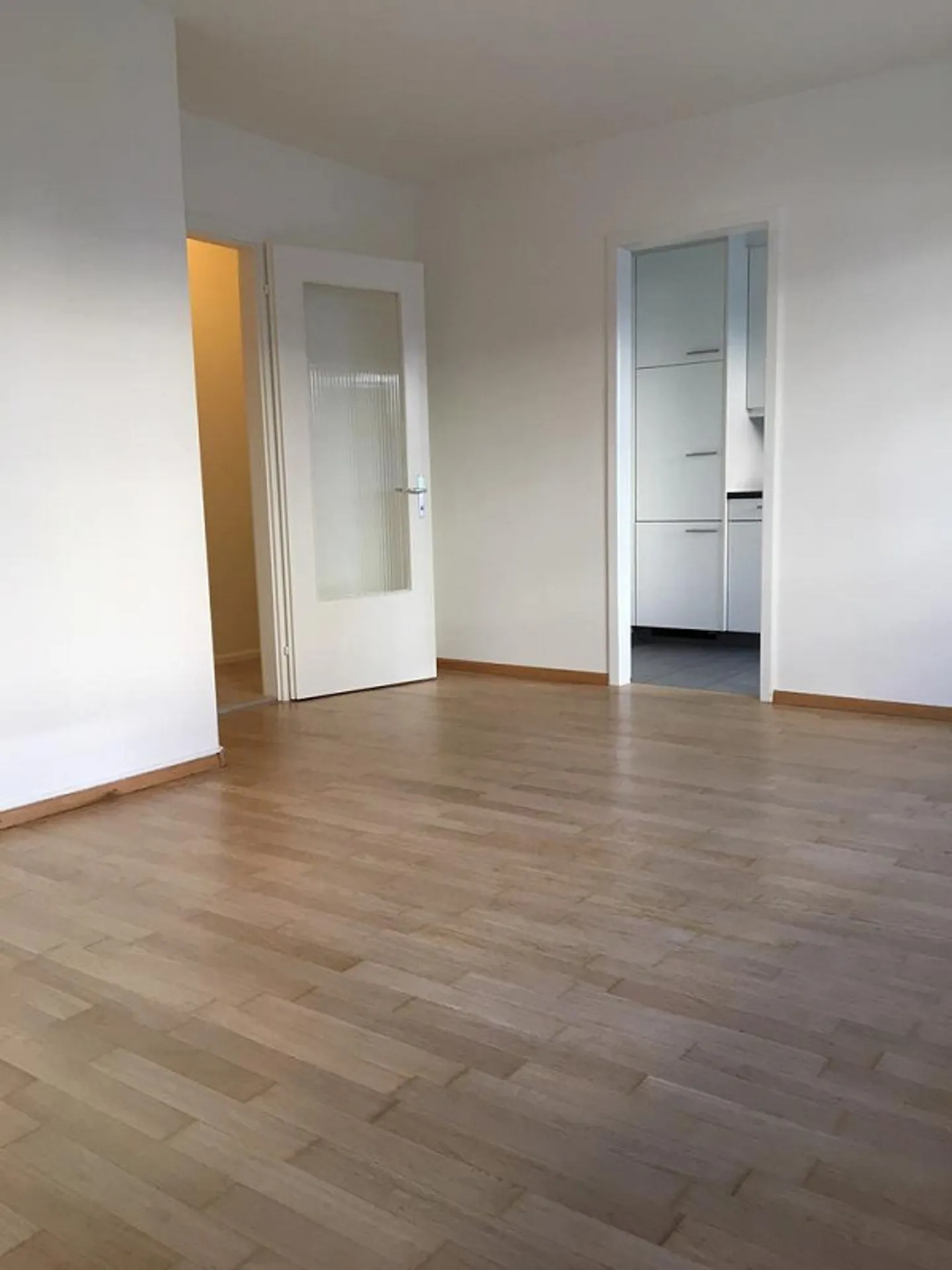 Appartement moderne de 1 pièce près du pont des Trois Roses - Photo 2 sur 4