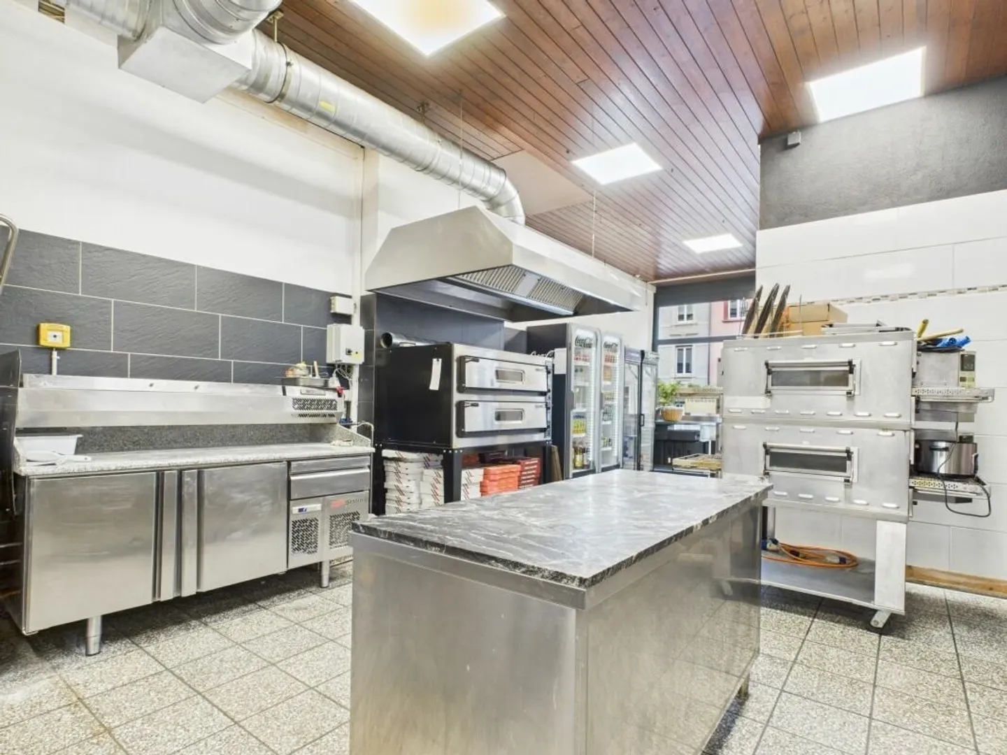 Attractive commercial property in prime location directly on the Rhine - Photo 5 of 7