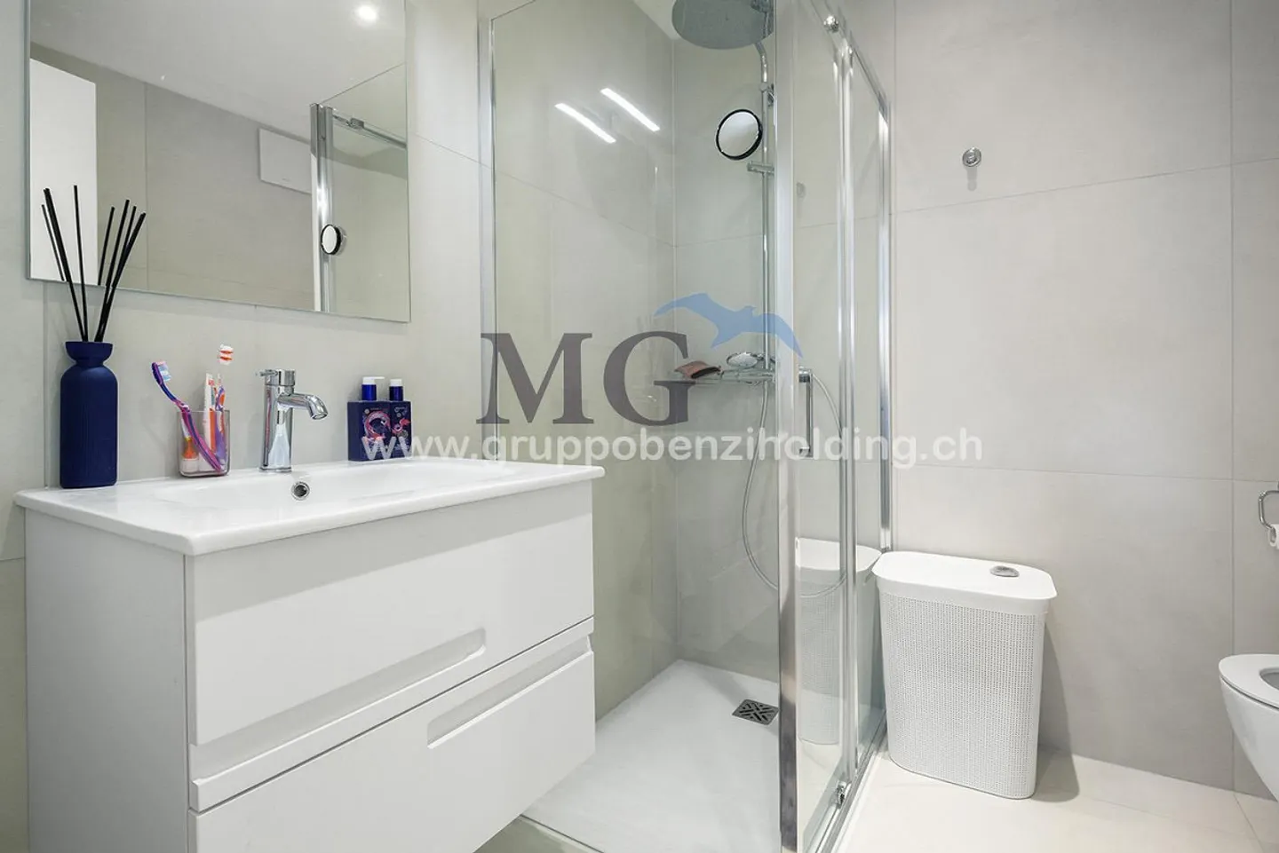 Appartement spacieux de 2,5 pièces neuf avec vue dégagée - Photo 8 sur 16
