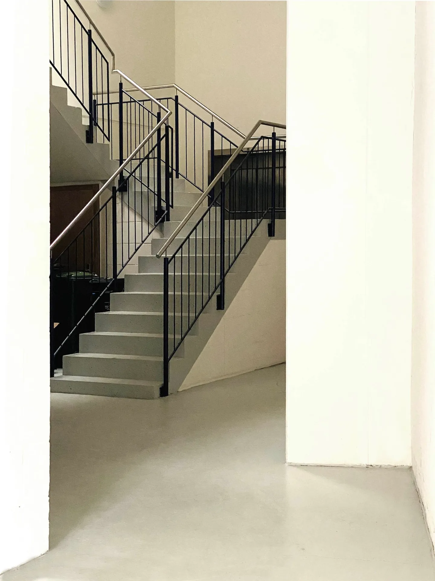 Bright heated warehouse 160 m2 / Electricity, water, built-in for 'Bar' - Photo 8 of 9