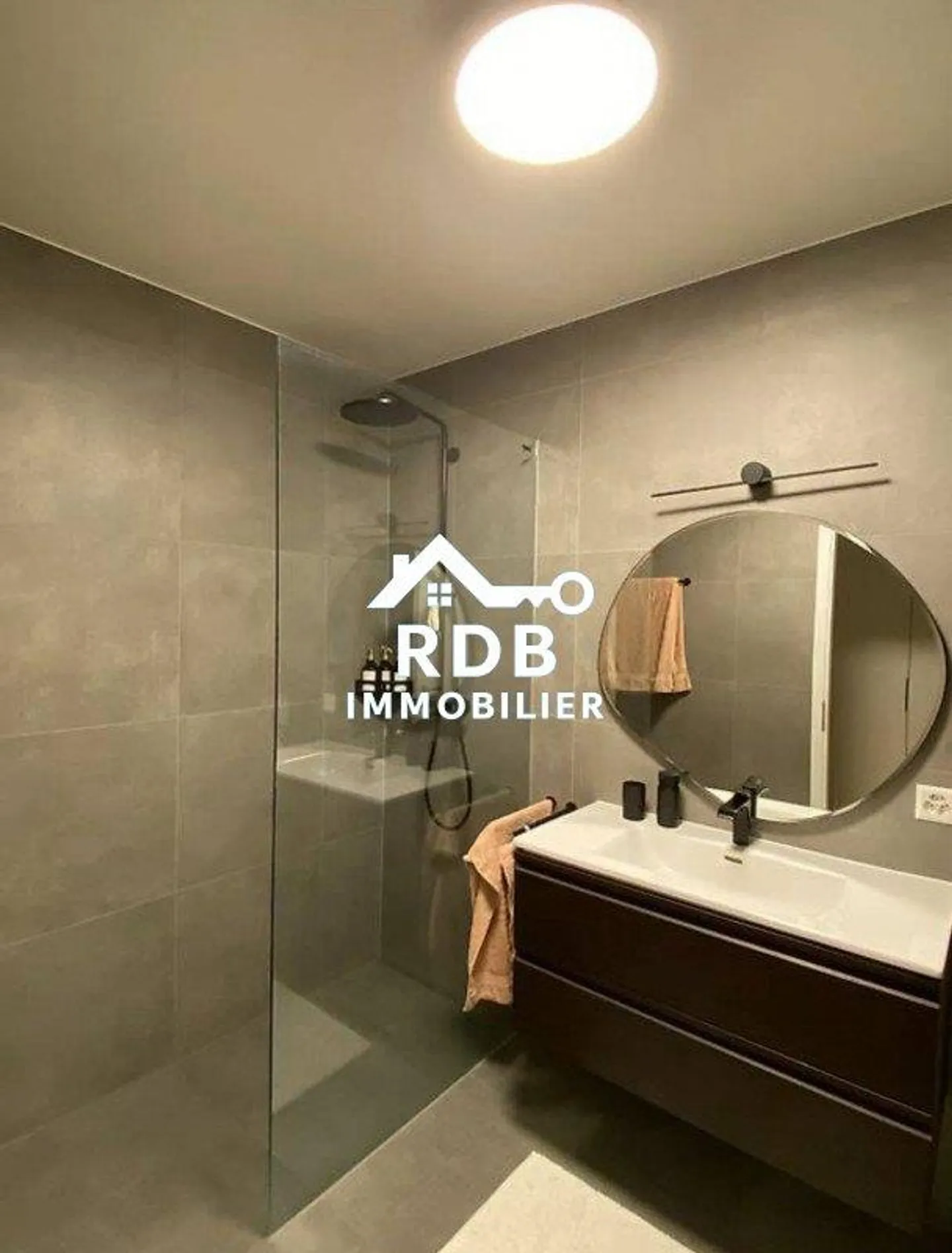 Neue möblierte 5-Zimmer-Wohnung im Obergeschoss in Troinex 1256 - Foto 4 von 5