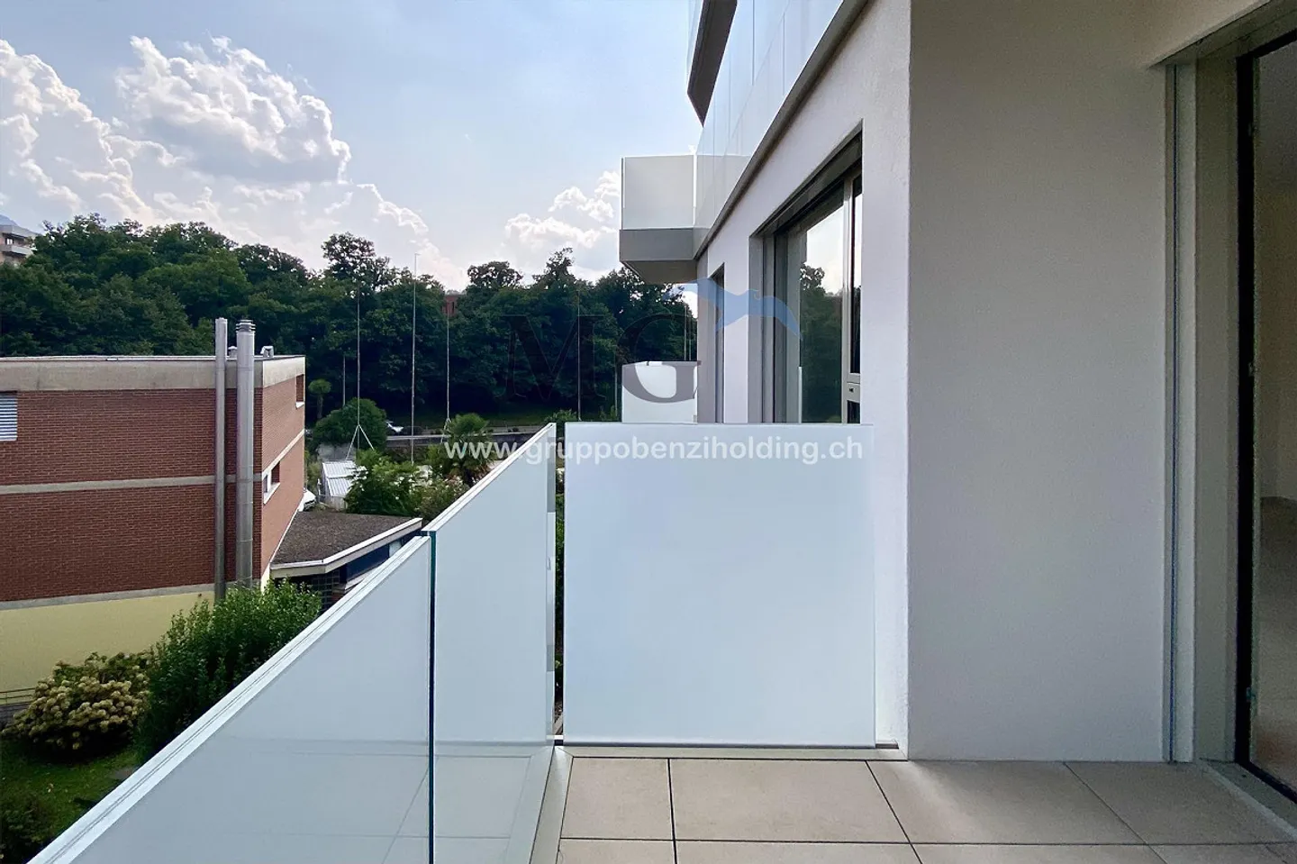 Appartement spacieux de 2,5 pièces neuf avec vue dégagée - Photo 10 sur 16