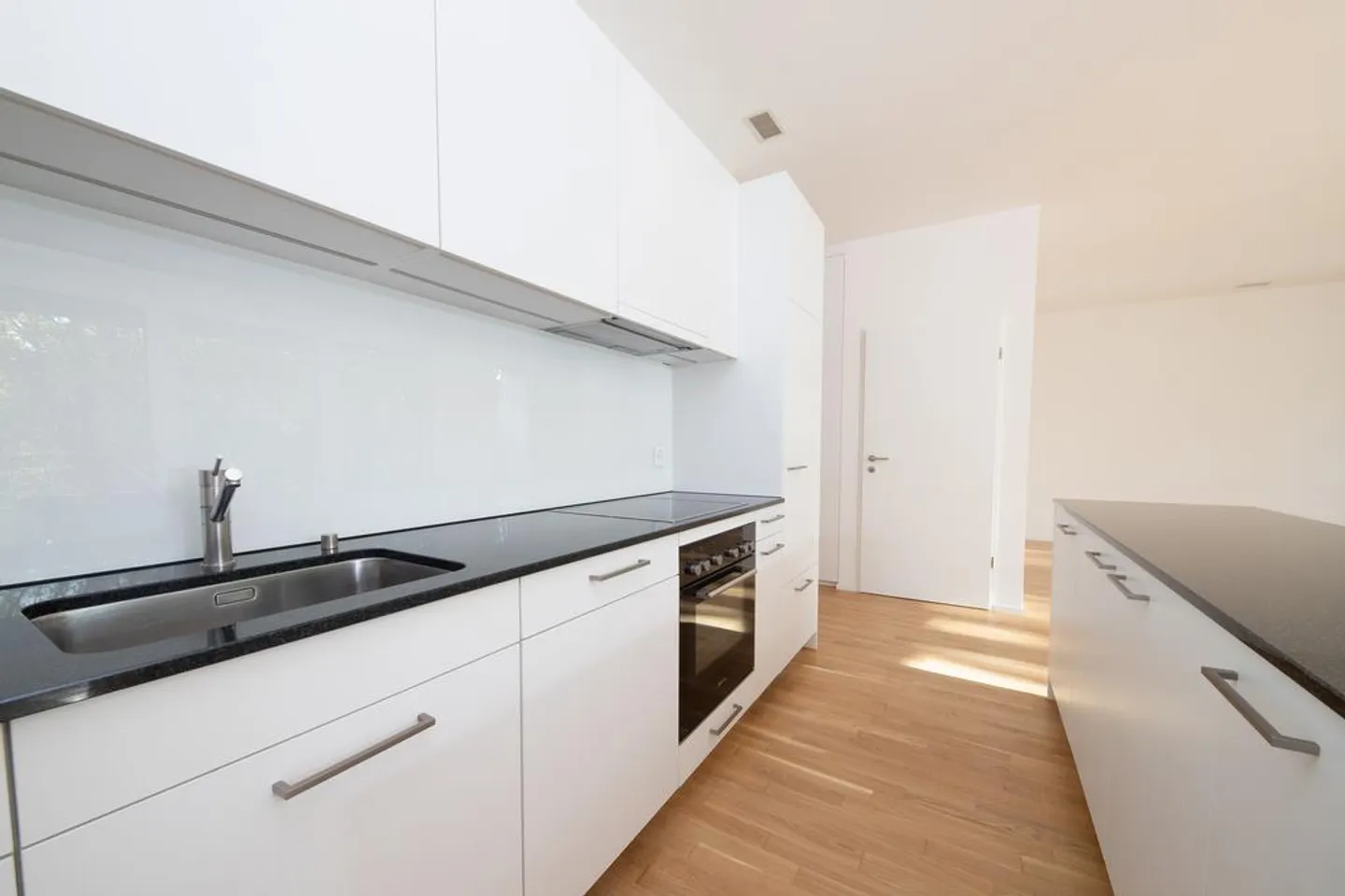 Einzigartige und moderne Maisonettewohnung an der Birs - Foto 2 von 10