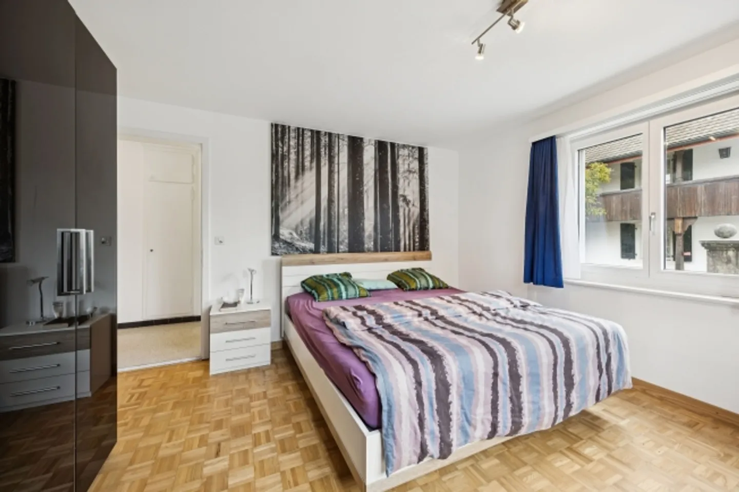 Affascinante casa bifamiliare con molte opzioni! - Foto 10 di 13
