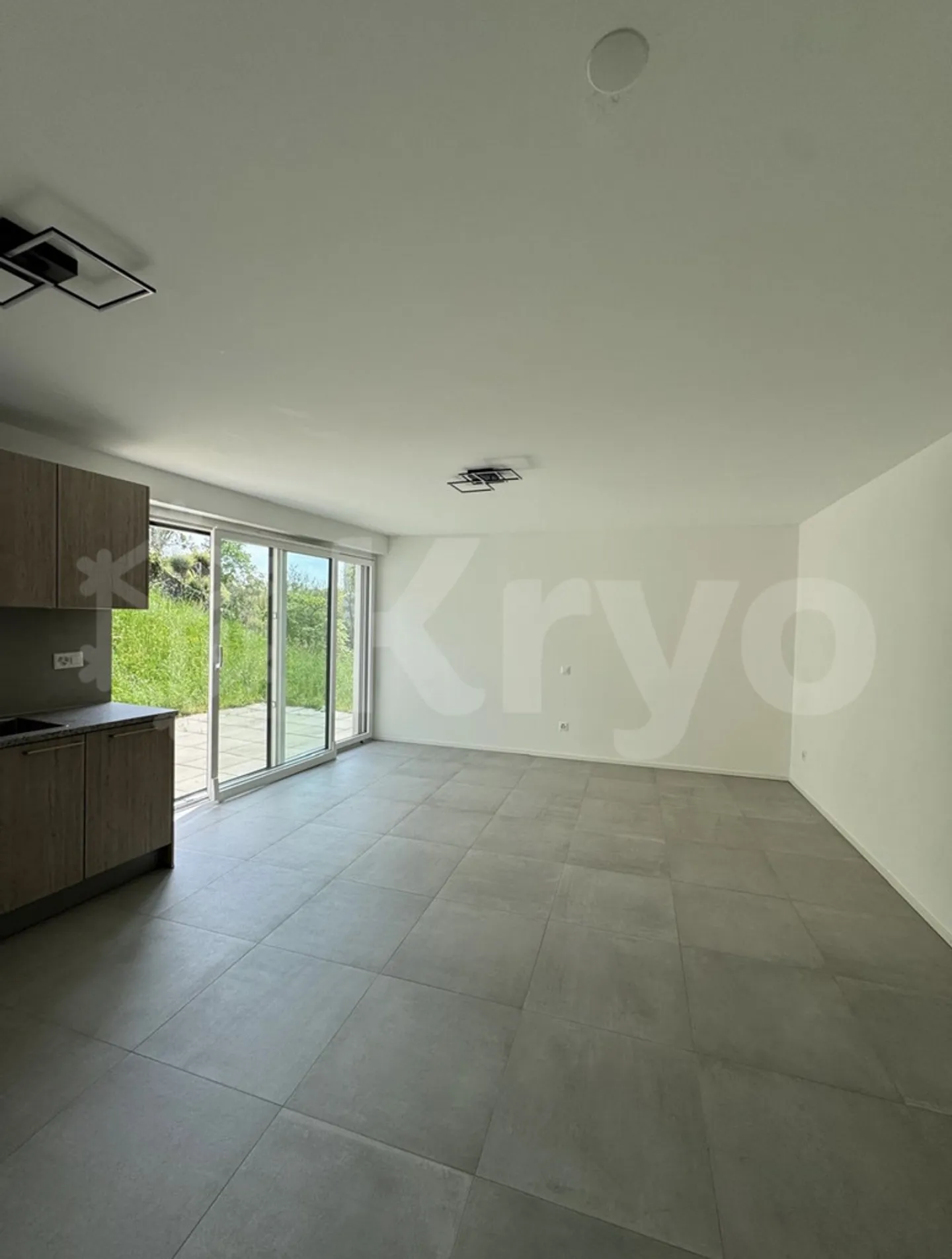 Studio affascinante in affitto - Foto 3 di 5